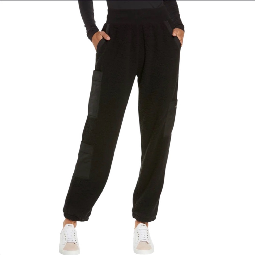 NWT ALO Yoga Black Micro Sherpa High-waist Solstice Sweatpants - size large